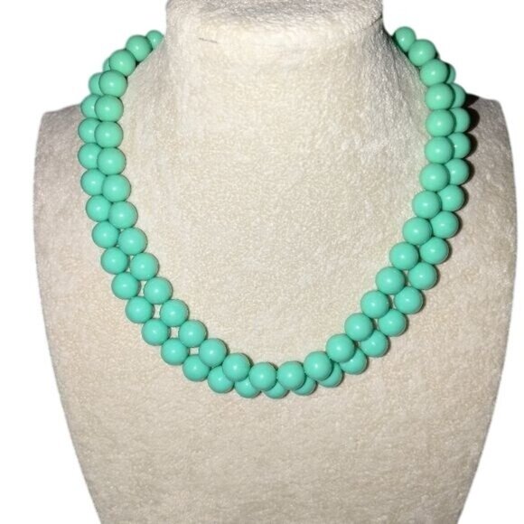 Elegant Mint Green Beaded Necklace - Picture 1 of 4